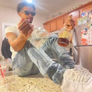 Meet your Posher, Cashus